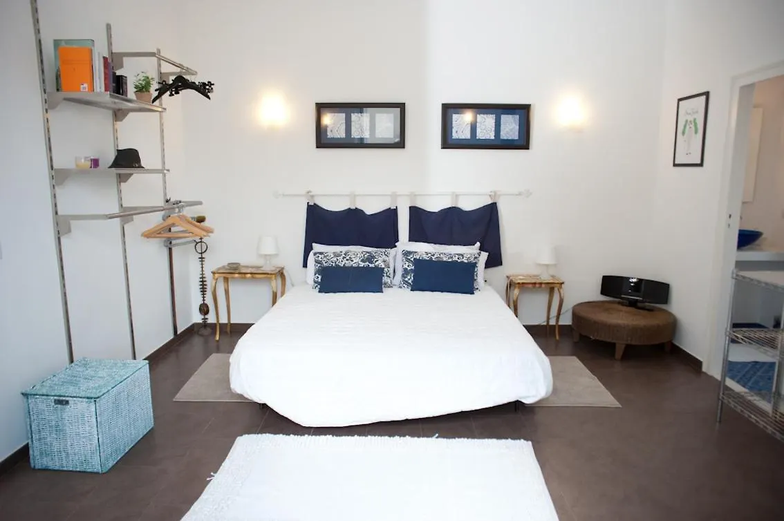 Appartement Casadeb Orleans à Palerme 0*,
